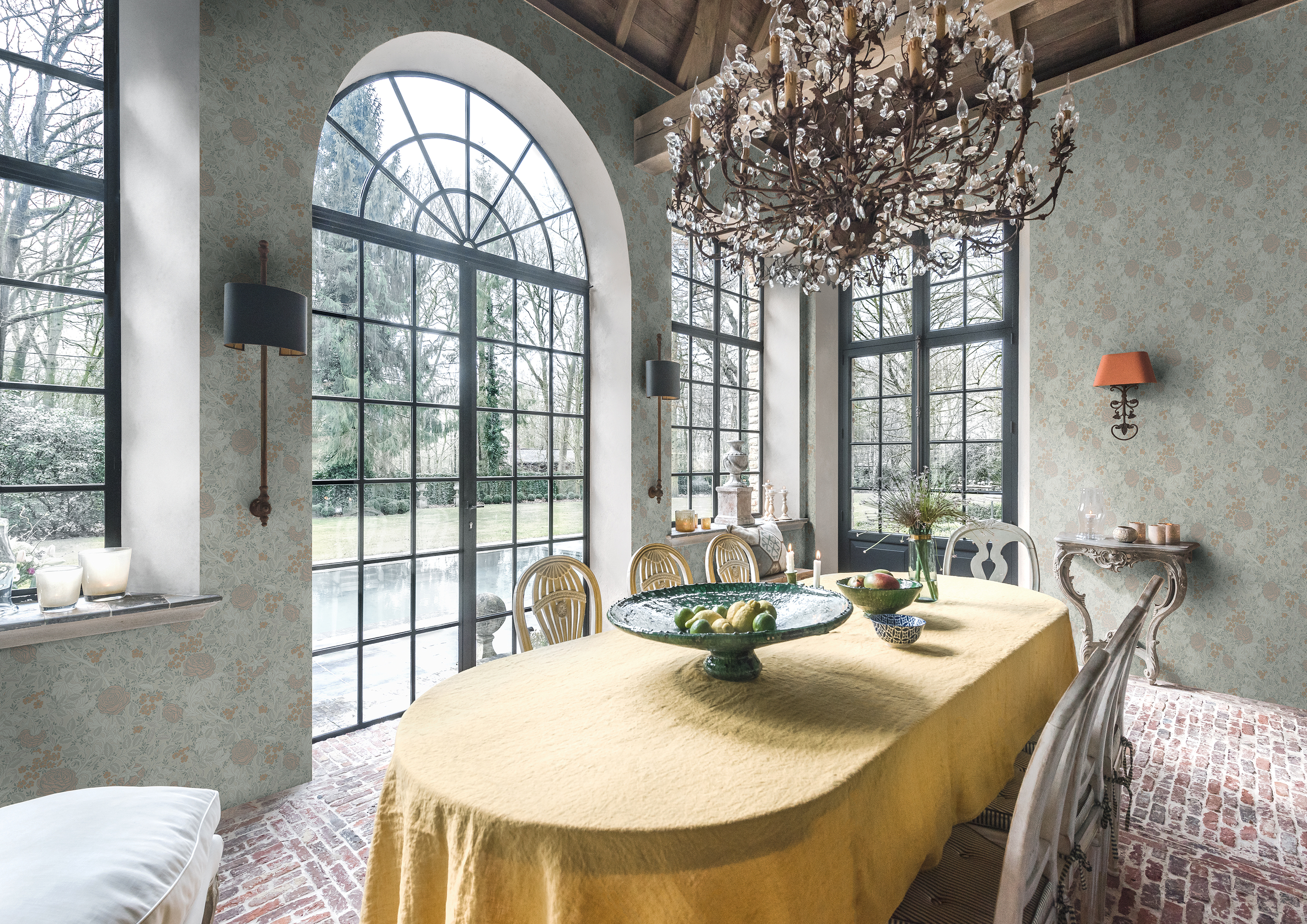 Обои Loymina British Style Garden English Rose Brit 12 005 10,05×1 фото в интерьере